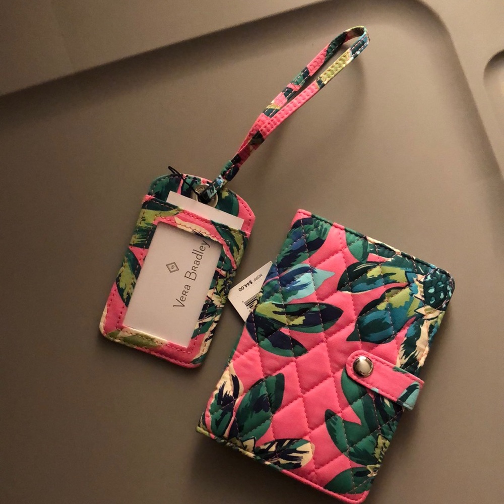 Vera Bradley travel wallet and luggage ID in tropical paradise